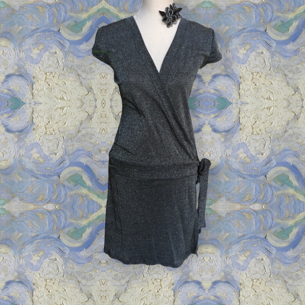 COPY - Gliterry wrap around dress